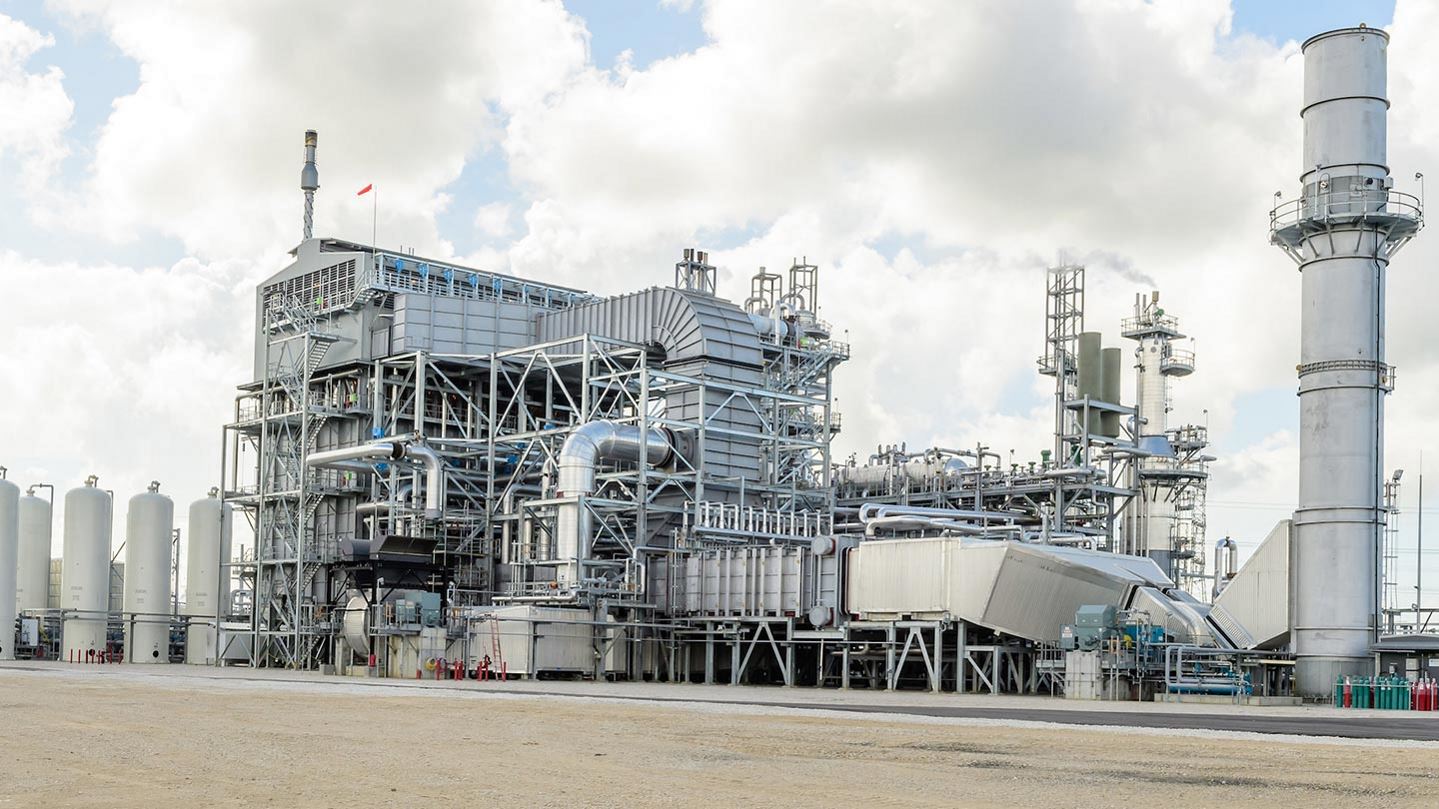 "Air Products’ industrial gas facility in Baytown, Texas, produces hydrogen and carbon monoxide for customers linked to Air Products’ Gulf Coast pipeline networks